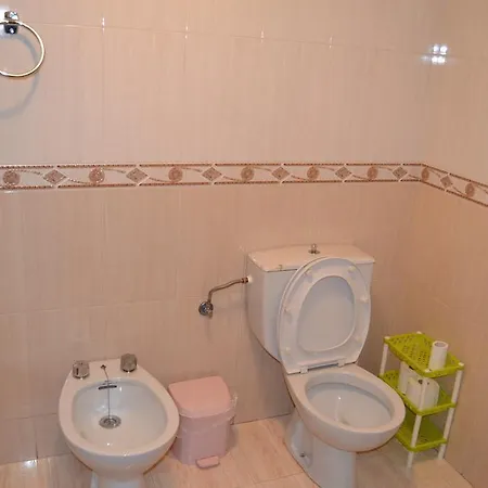 Li Jian Guest house